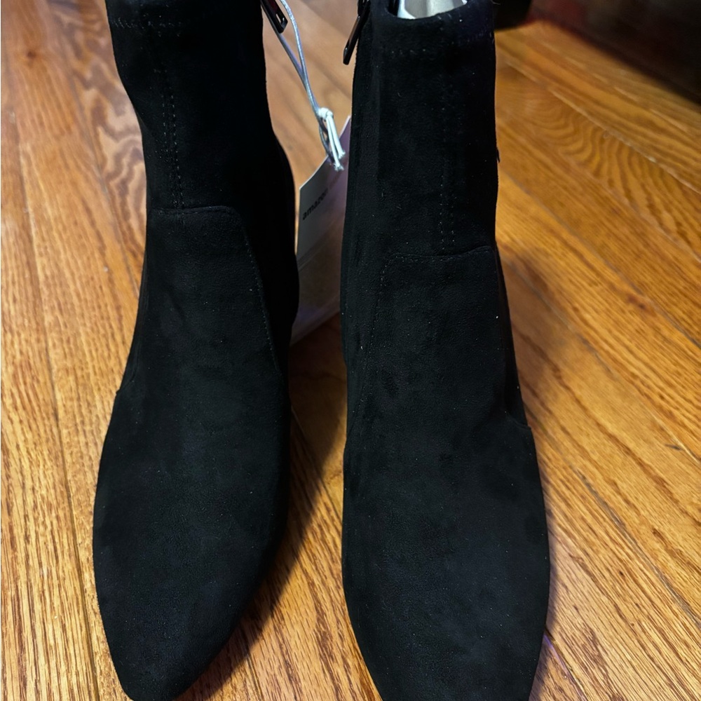 Brand new with box. Amazon Essentials Black Ankle Booties NWTs size 8